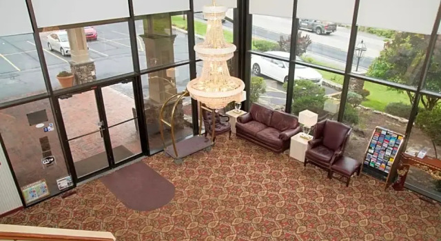 Шестиместный люкс Hampton Falls Inn
