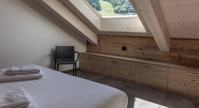 Deluxe Apartment 3 Zimmer Dachboden mit Balkon Baita Larix Bormio