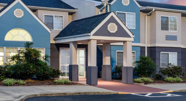 Microtel Inn & Suites by Wyndham Burlington, จอง โรงแรม เบอร์ลิงตัน นอร์ทแคโรไลนา