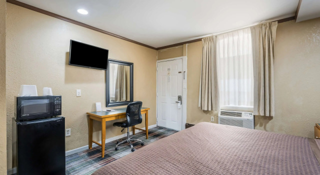 Двухместный номер Accessible Knights Inn Trevose