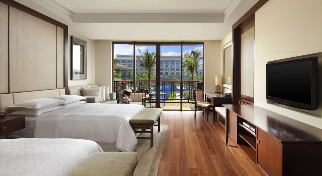 Двухместный номер Deluxe с балконом Sheraton Shenzhou Peninsula Resort