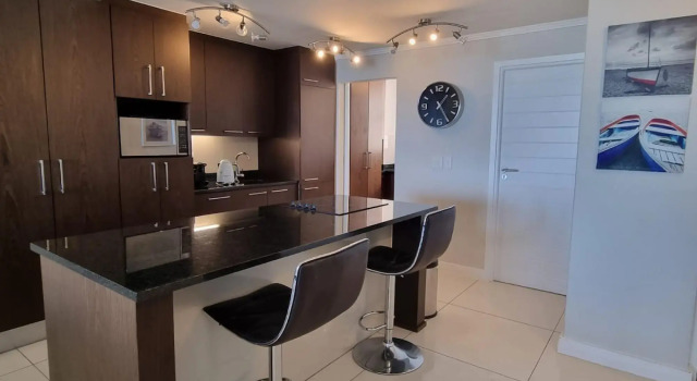 The Crystal - Spectacular sea Views in Camps Bay, Забронировать Апартаменты/квартира Отели Cape Peninsula с парковкой, Парковка