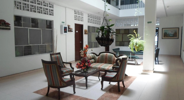 Gran Hotel El Cedro, Boek Hotel Girardot Cundinamarca