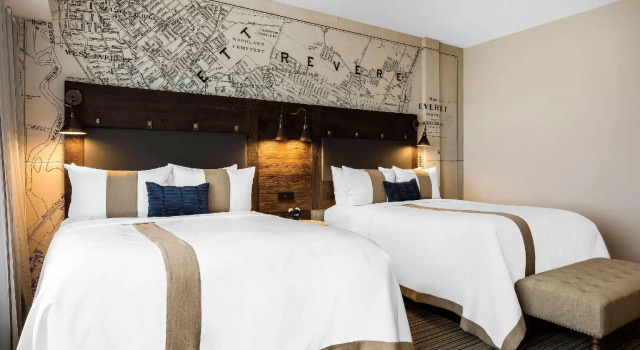 Четырёхместный номер Standard enVision Hotel Boston-Everett