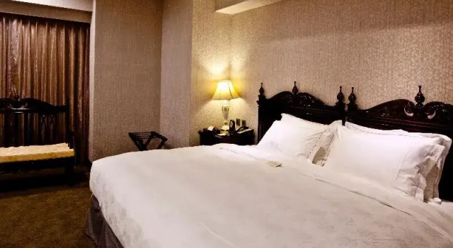 Двухместный номер Standard Royal Seasons Hotel Taichung Zhongkang