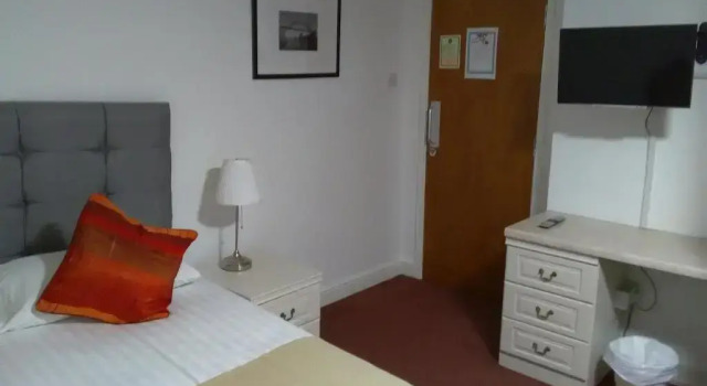 Clifton Hotel