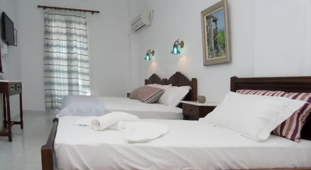 Erato Apartments