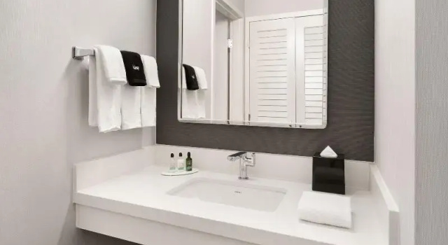 Четырёхместный номер Standard Courtyard by Marriott Memphis Airport