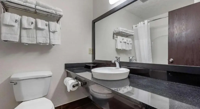 Номер Standard Quality Inn Coraopolis - Pittsburgh Airport