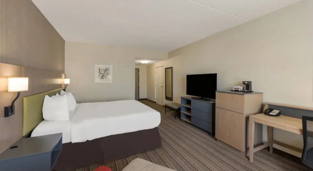 Двухместный номер Standard Country Inn & Suites by Radisson, Findlay, OH