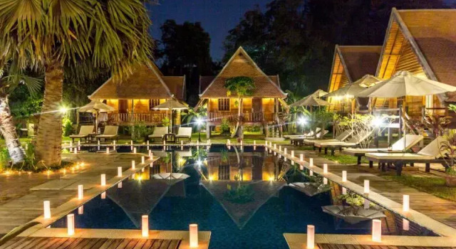 Двухместный номер Deluxe с балконом и с красивым видом из окна Angkor Heart Bungalow