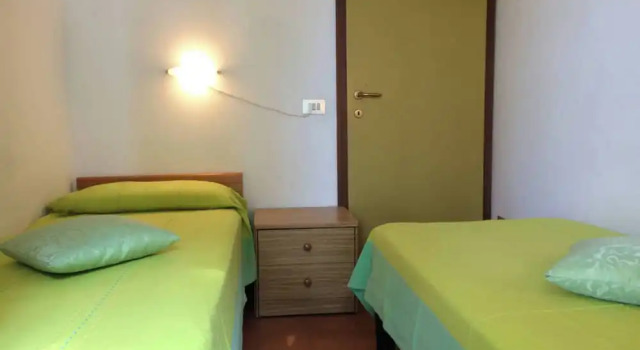 Nice Three-bedroom Flat With Balcony in Bibione, Prenota Appartamento Hotel a Veneto con parcheggio, Parcheggio