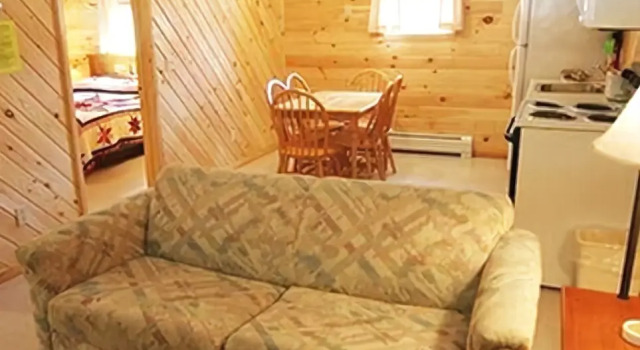 Lee's Motel and Cottages, Забронировать Мотель Лейк-Джордж Adirondack Mountains, рядом с Аутлет-центр "Лейк-Джордж Плаза"