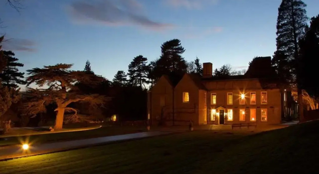 Flitwick Manor Hotel, Book Hotel Hotels in Flitwick with Parking, Parking