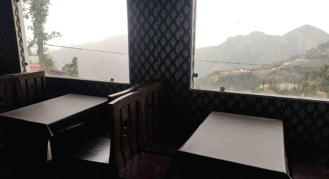 The Kanatal Orchids, Rezervovat Hotel Kanatal Uttarakhand