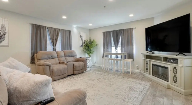 Апартаменты 2 Mi to Old Town Scottsdale: Sleek Apartment