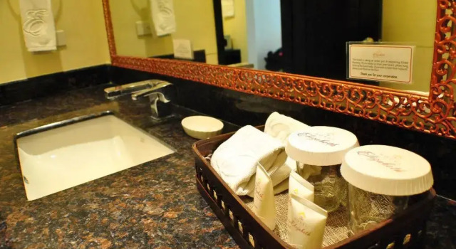 Полулюкс Hotel Elizabeth Cebu