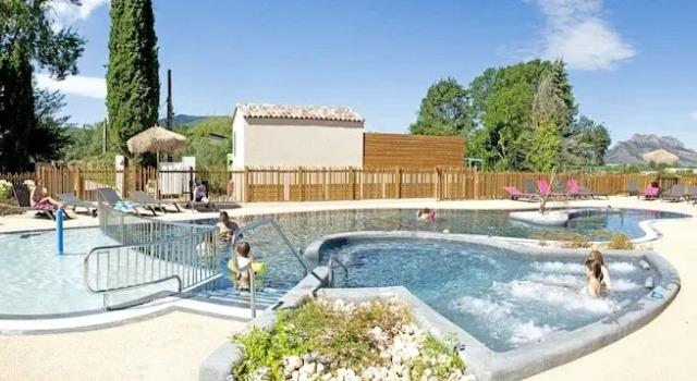 Camping Moulin Des Iscles, Prenota Campeggio Campeggi e glamping a Alte Alpi, Campeggio