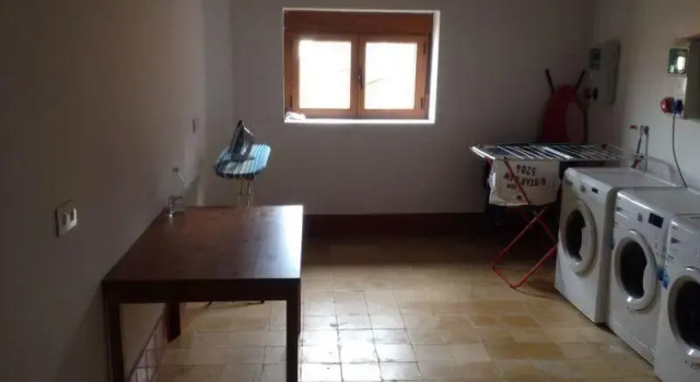 Apartamentos Emilia Feo León Gótico