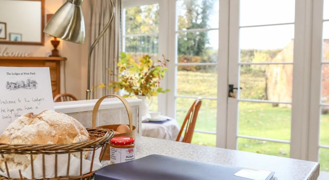 West Lodge, Book Feriehus Villaer i Fordingbridge, Villa
