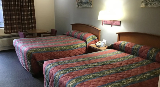 Четырёхместный номер Standard Scottish Inns