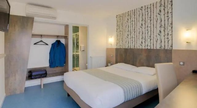 Двухместный номер Superior Brit Hotel Confort Dijon Sud