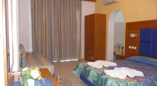 Студия Irinoula Apartments