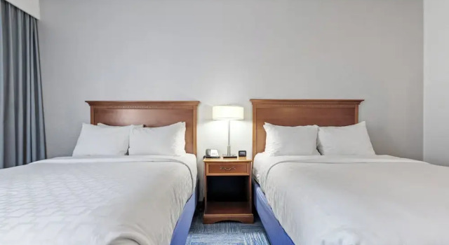 Четырёхместный номер Deluxe Allentown Park Hotel by The Red Collection