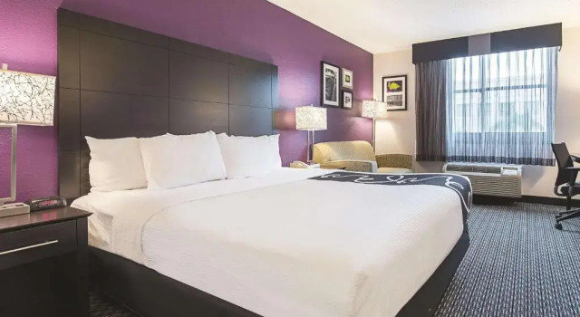 Двухместный номер Executive La Quinta by Wyndham Plantation at SW 6th St