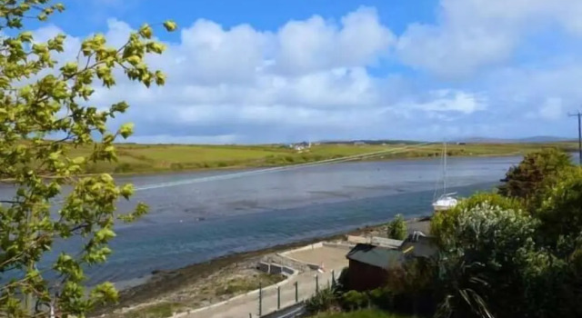 High Tide, Book Feriehus Sommerhuse i Mayo, Hytte