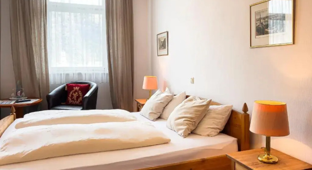 Двухместный номер Standard Hotel zum Goldenen Löwen - Restaurant - Panoramabar - Terrassen - Events - Rheinblick - Geschichte seit 1728