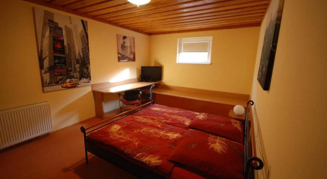 Moving Rooms, Забронировать Отель Отели Vienna Alps с парковкой, Парковка