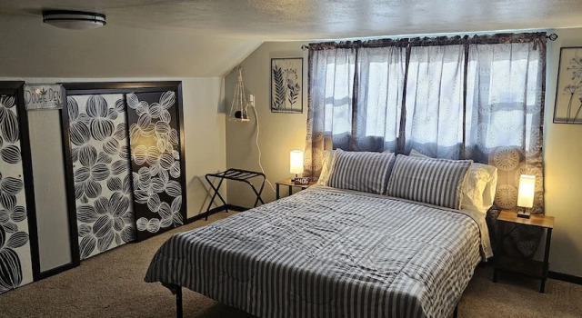 The Canna House by High Society Rentals, Varaa Bed and Breakfast Clovis New Mexico