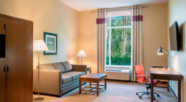 Четырёхместный номер Standard Four Points by Sheraton Grande Prairie