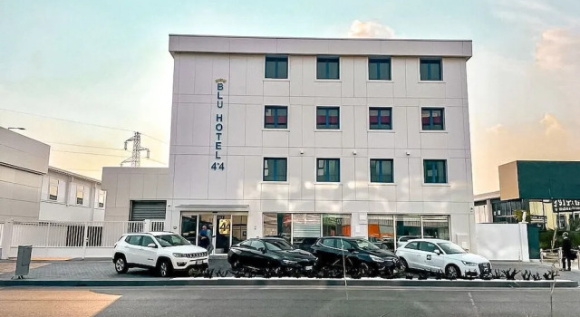 Blu Hotel 4 4 S.R.L., Prenota Hotel Buccinasco Lombardia
