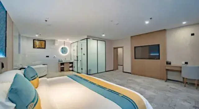 Люкс Grand Holiday Inn Altay Golden Bridge