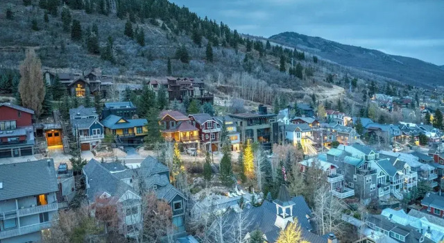 Коттедж 521 Woodside Gem True Ski-in Ski-out On The Gold Coast 3 Bedroom Home