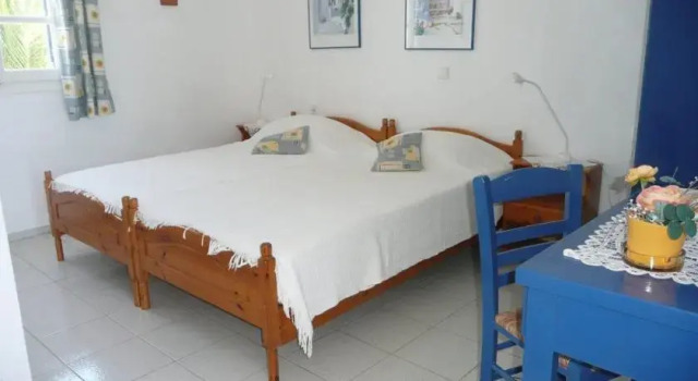 Lilly's Island, Book Hotel Antiparos South Aegean