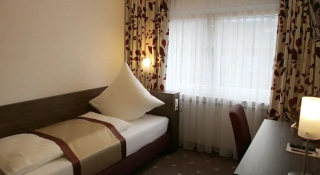 Hotel Rothkamp, Book Hotel Frechen North Rhine-Westphalia