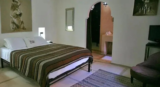 Riad des Ours, Забронировать Отель Отели Марракеш-Тенсифт-Эль-Хауз с парковкой, Парковка