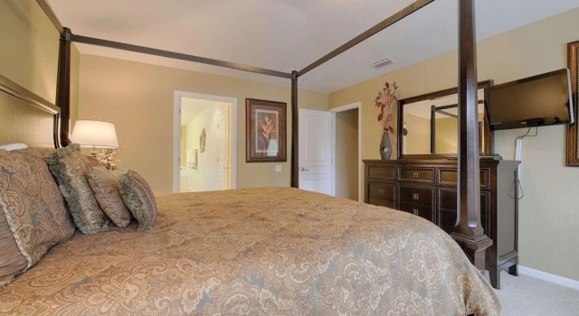 2540 Windsor Hills