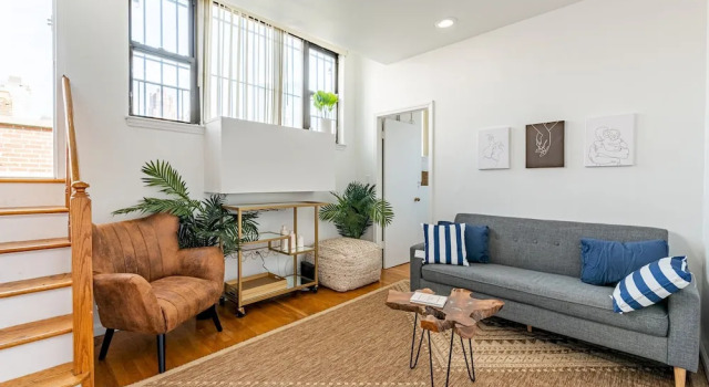 Коттедж Amazing Furnished 1 BR Penthouse Midtown West