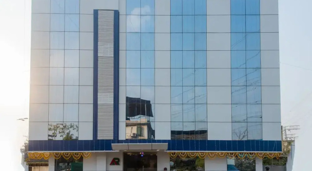 OYO 17391 Arya Residency