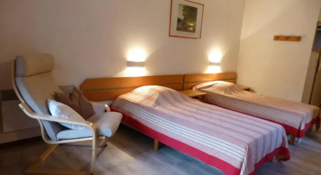 Studio Brides-les-Bains, 1 pièce, 4 personnes - FR-1-512-225, Prenota Hotel Hotel a Alvernia con parcheggio, Parcheggio