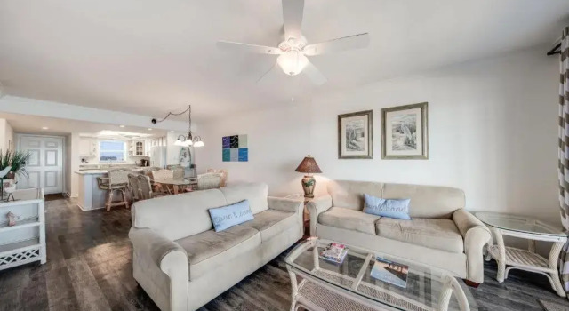 Terra Mar 502, 2 Bedroom, Sleeps 6, Gulf Front, Elevator, Heated Pool, Забронировать Отель Отели Fort Myers Area с парковкой, Парковка