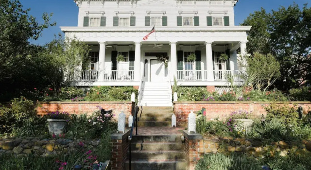 City Club of Wilmington, Забронировать Отель СПА-отели Уилмингтон, рядом с Bellamy Mansion Museum of History and Design Arts, SPA-услуги