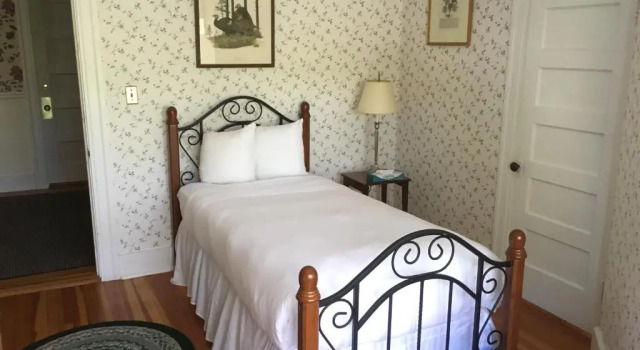 Одноместный номер Standard Asticou Inn