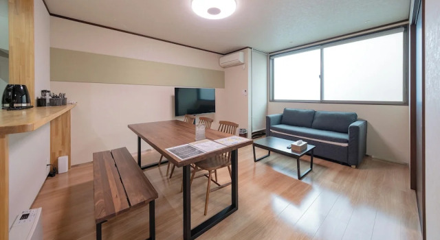 Takayama Stay Karatachi DX-B, Boek Appartement Hotels in Tokai met parkeren, Parkeren
