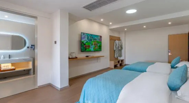 Семейный люкс с видом на озеро Oxysen Pool Hot Spring Hotel