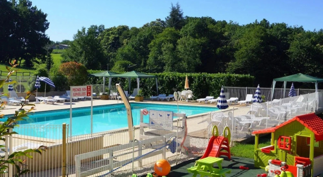 Spacious Dordogne Cottage, Reserva ahora Casa o chalet Hoteles en Aquitania con piscina, Piscina